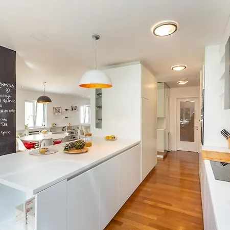 Hedera Estate, Hedera A37