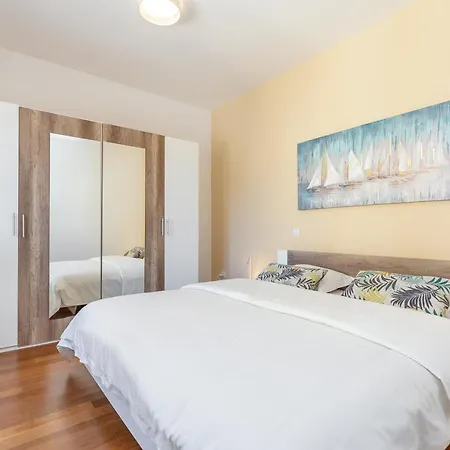 Hedera Estate, Hedera A37 * Dubrovnik