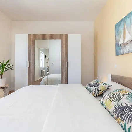 Hedera Estate, Hedera A37